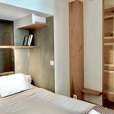 Our In - Lizbona